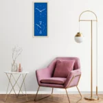 Horloge Heures et Marées verticale dans un salon